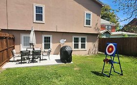 Lucky House - Tranquility In The Middle Of Houston - Tv In Every Room - 300 M2