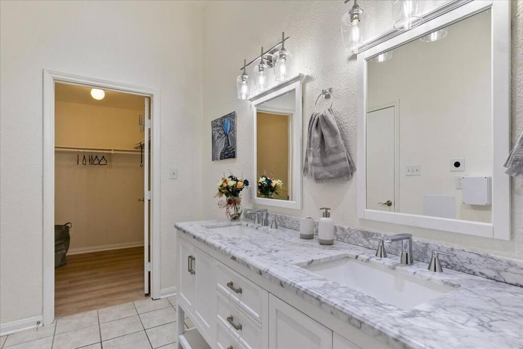Lucky House - Tranquility In The Middle Of Houston - Tv In Every Room - 300 M2 Exterior photo